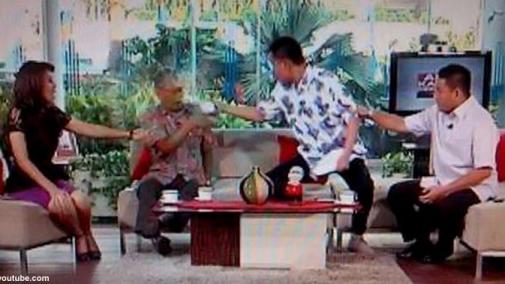 munarman-siram130628b